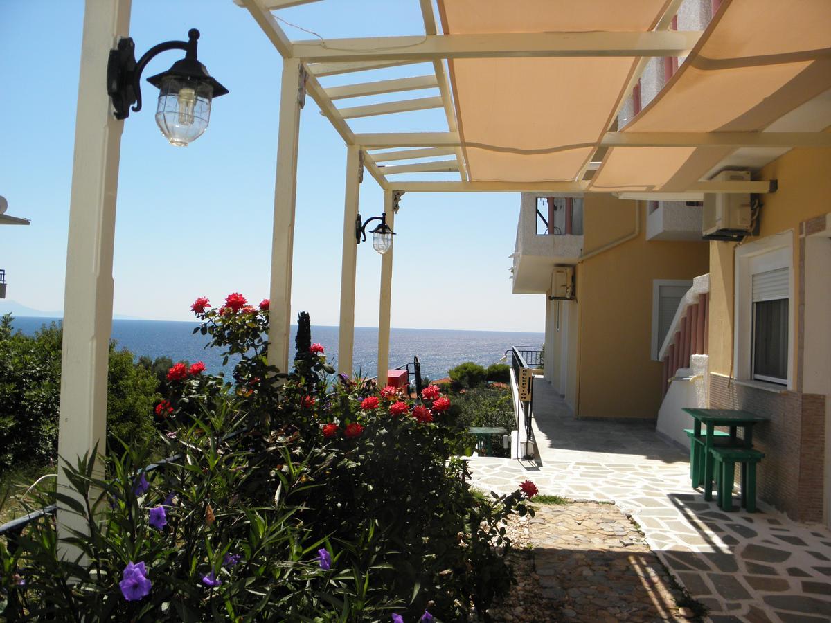 Katerina'S Apartment Plomari Bagian luar foto
